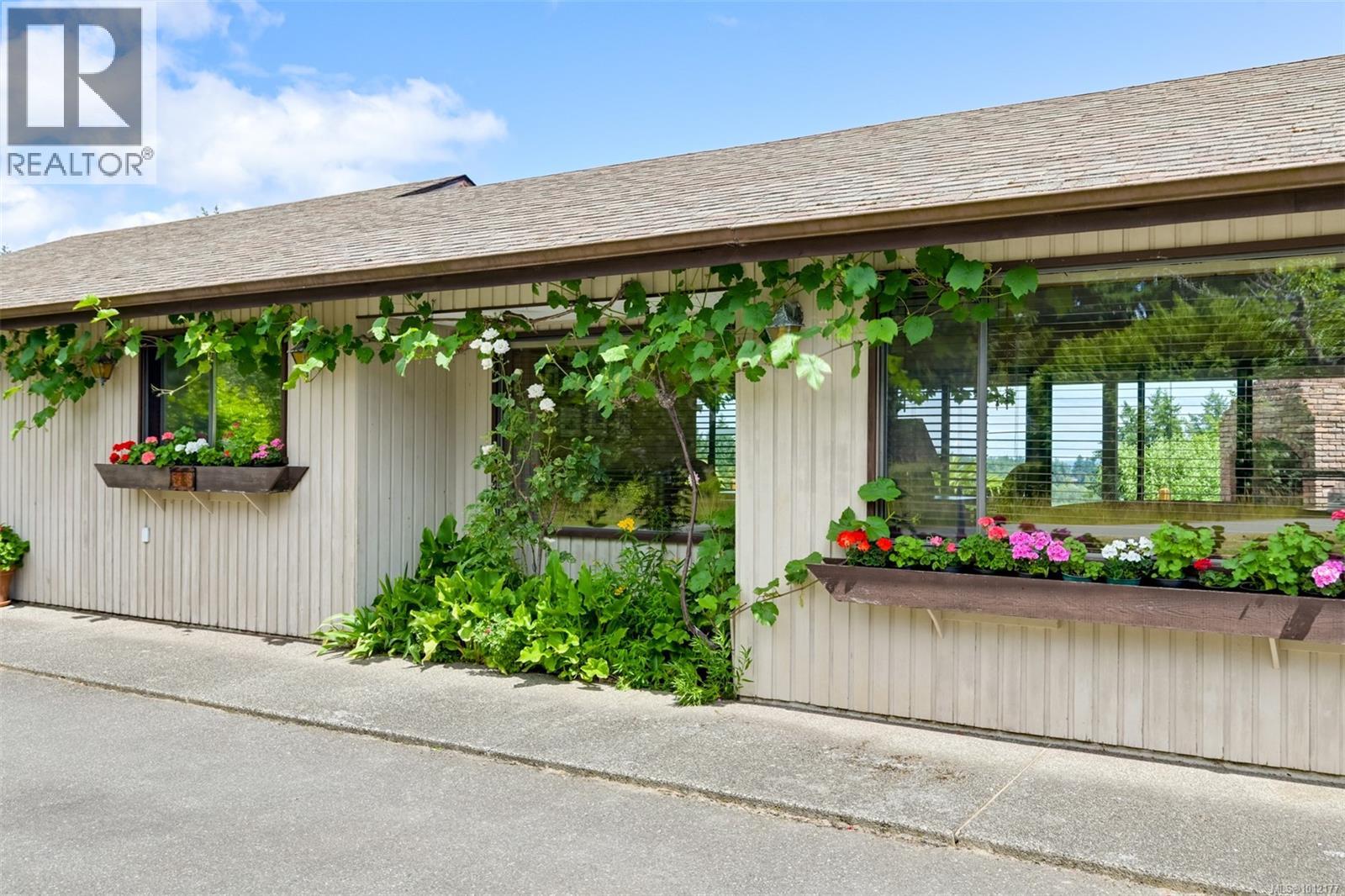  5489 Forest Hill Road, Saanich