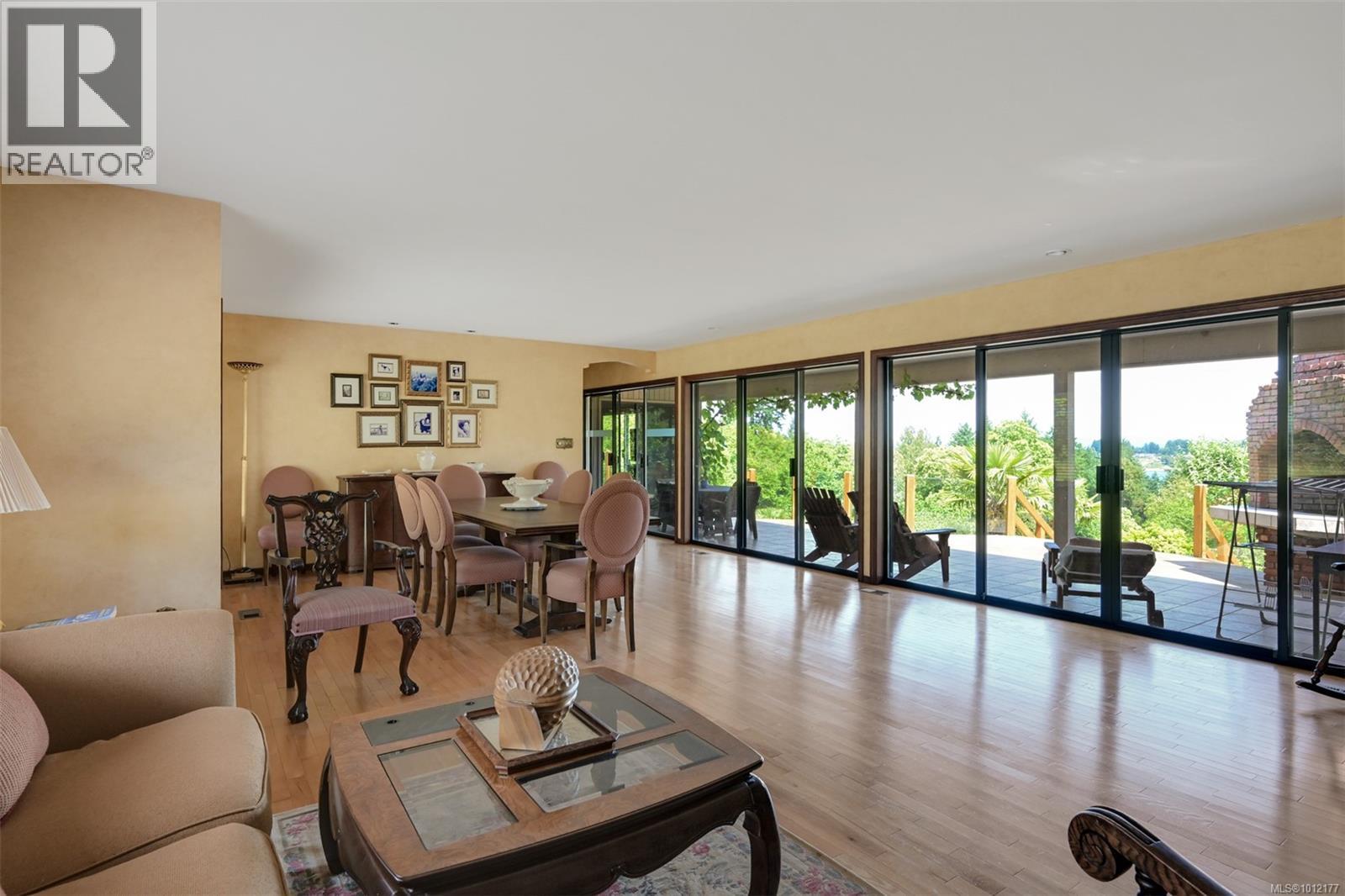  5489 Forest Hill Road, Saanich