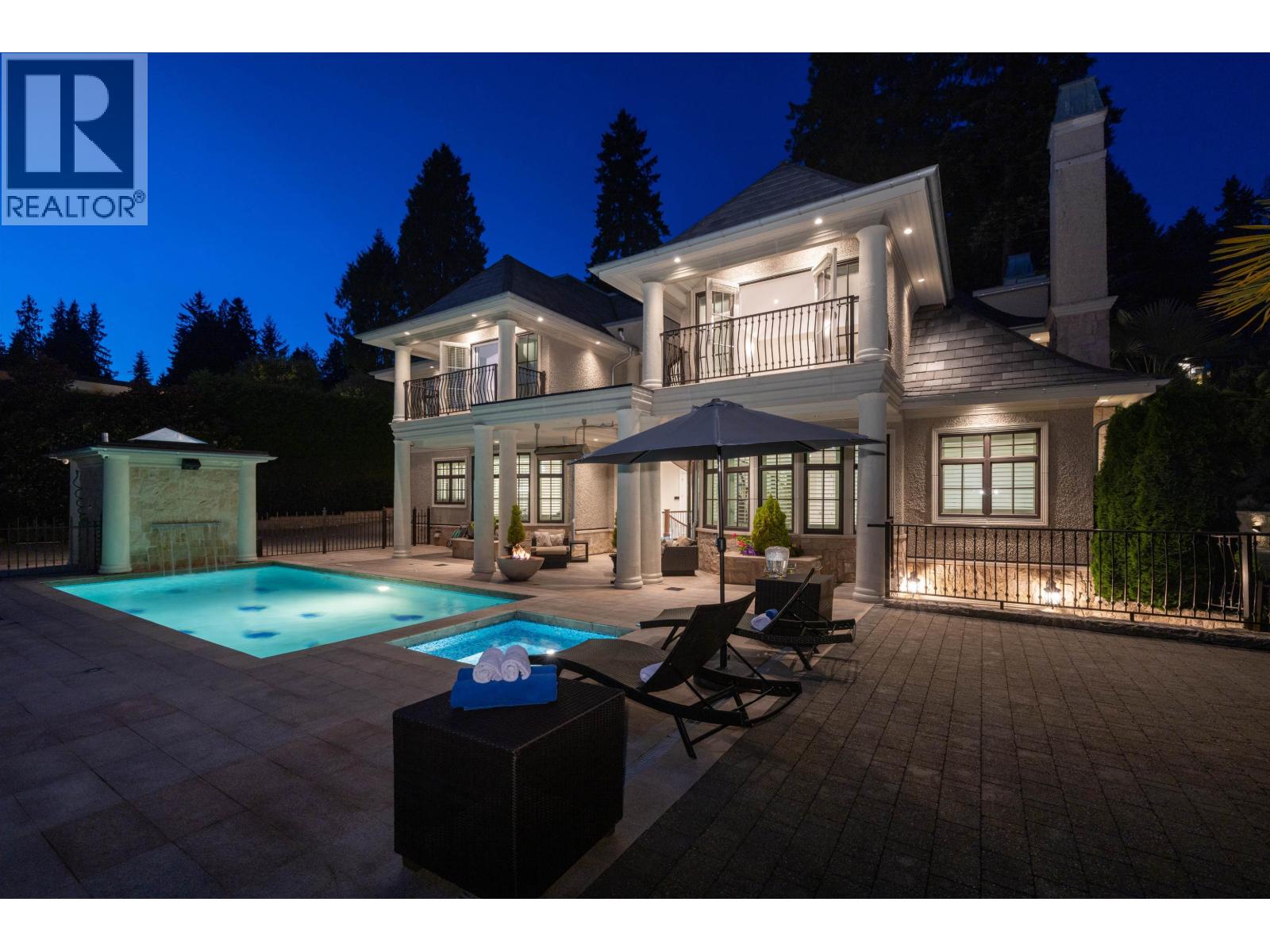 2912 MATHERS AVENUE, West Vancouver