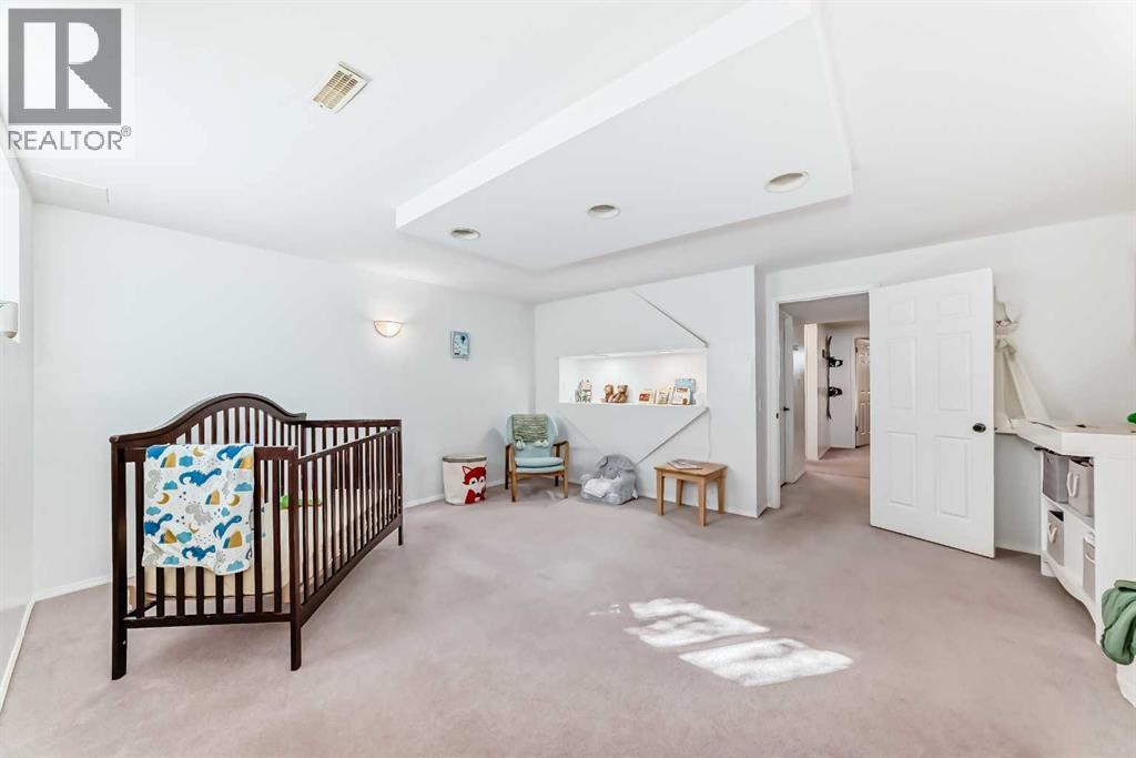 Single Family House Bungalow for Sale in  Mt Mckenzie Drive SE McKenzie Lake Calgary 