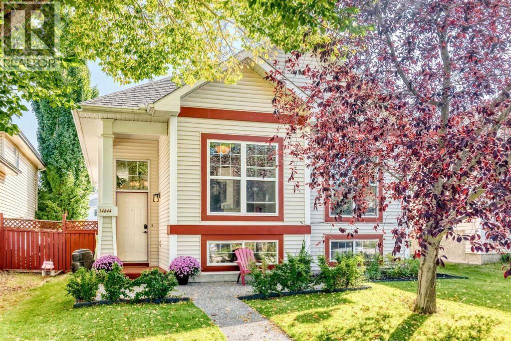 Single Family House Bungalow for Sale in  Mt Mckenzie Drive SE McKenzie Lake Calgary 