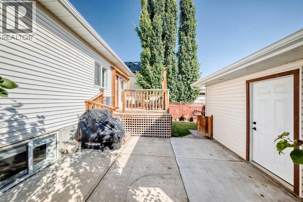 Single Family House Bungalow for Sale in  Mt Mckenzie Drive SE McKenzie Lake Calgary 