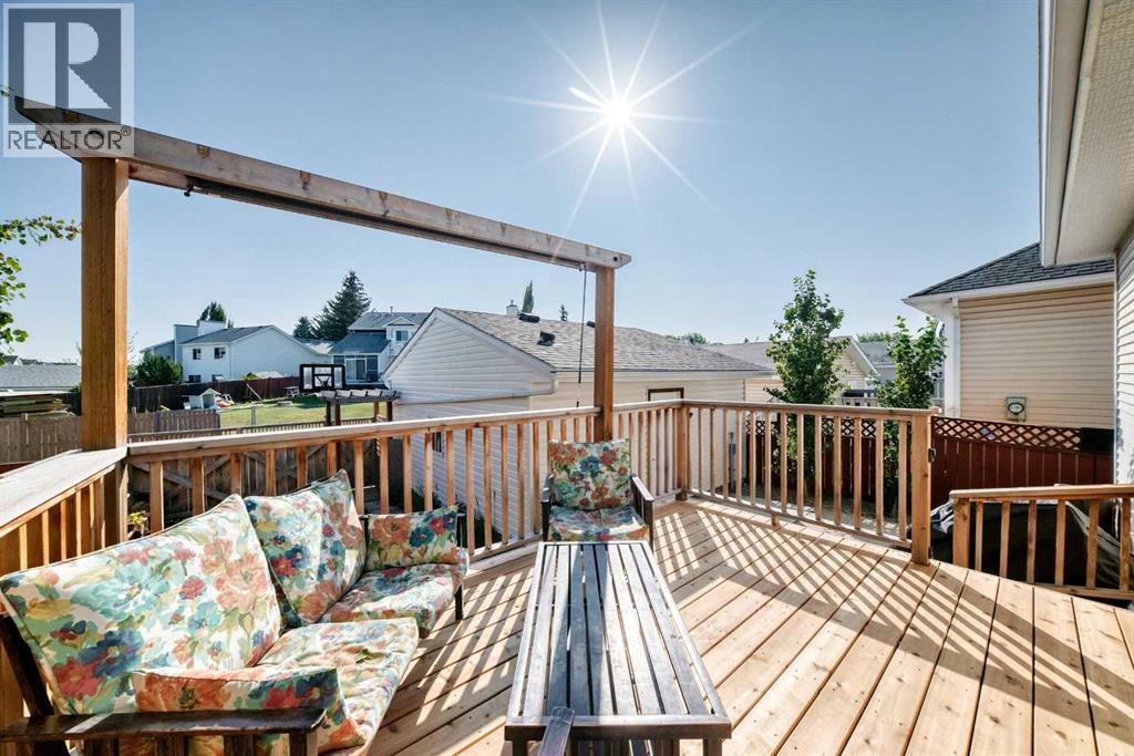 Single Family House Bungalow for Sale in  Mt Mckenzie Drive SE McKenzie Lake Calgary 