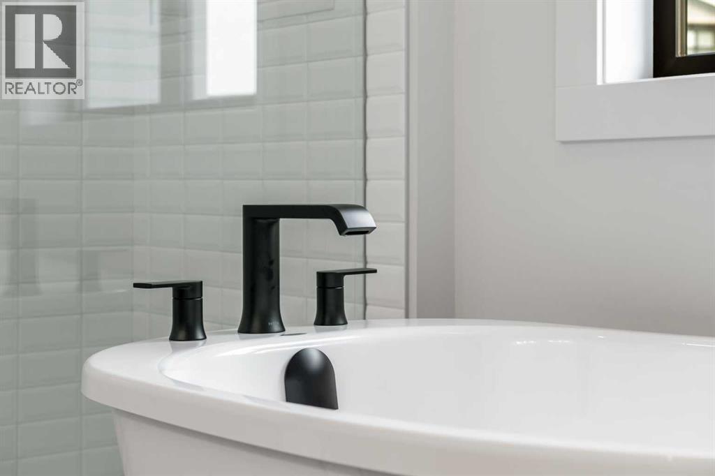 27 Precedence Green, Cochrane
