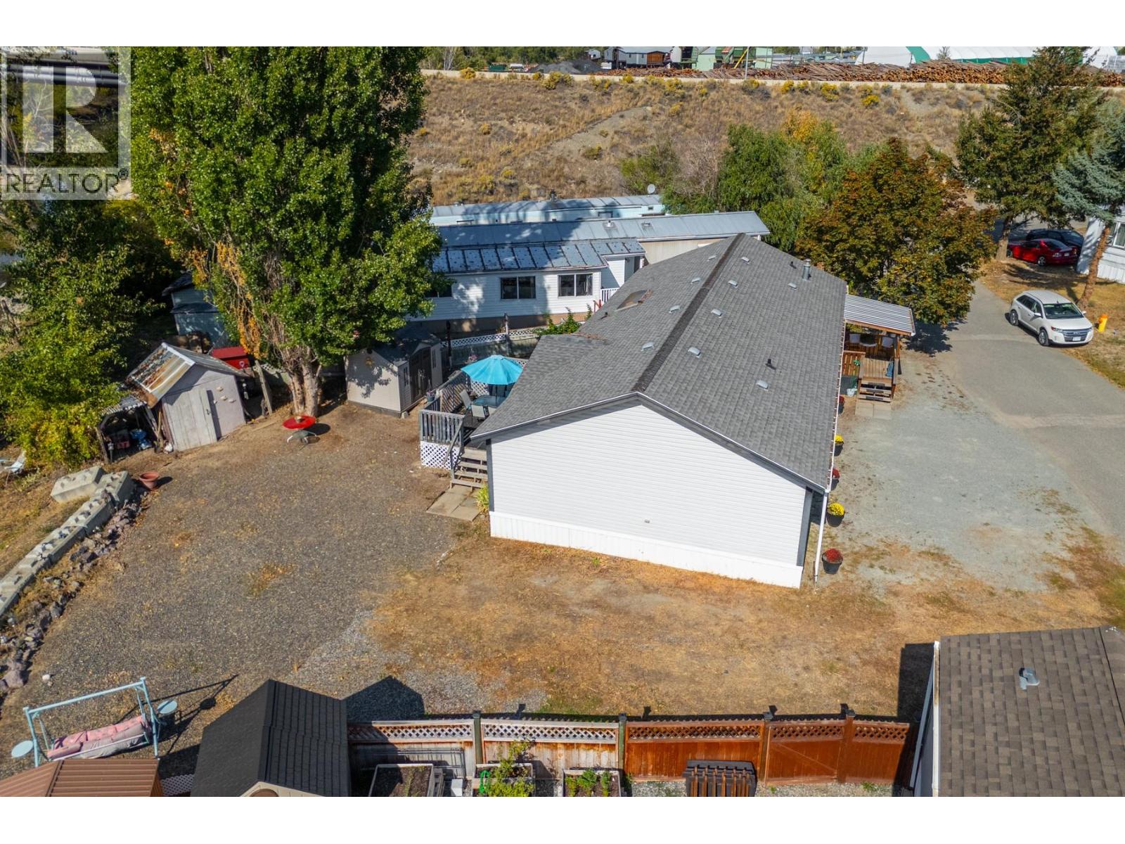 #34 1098 Houston Street - 39