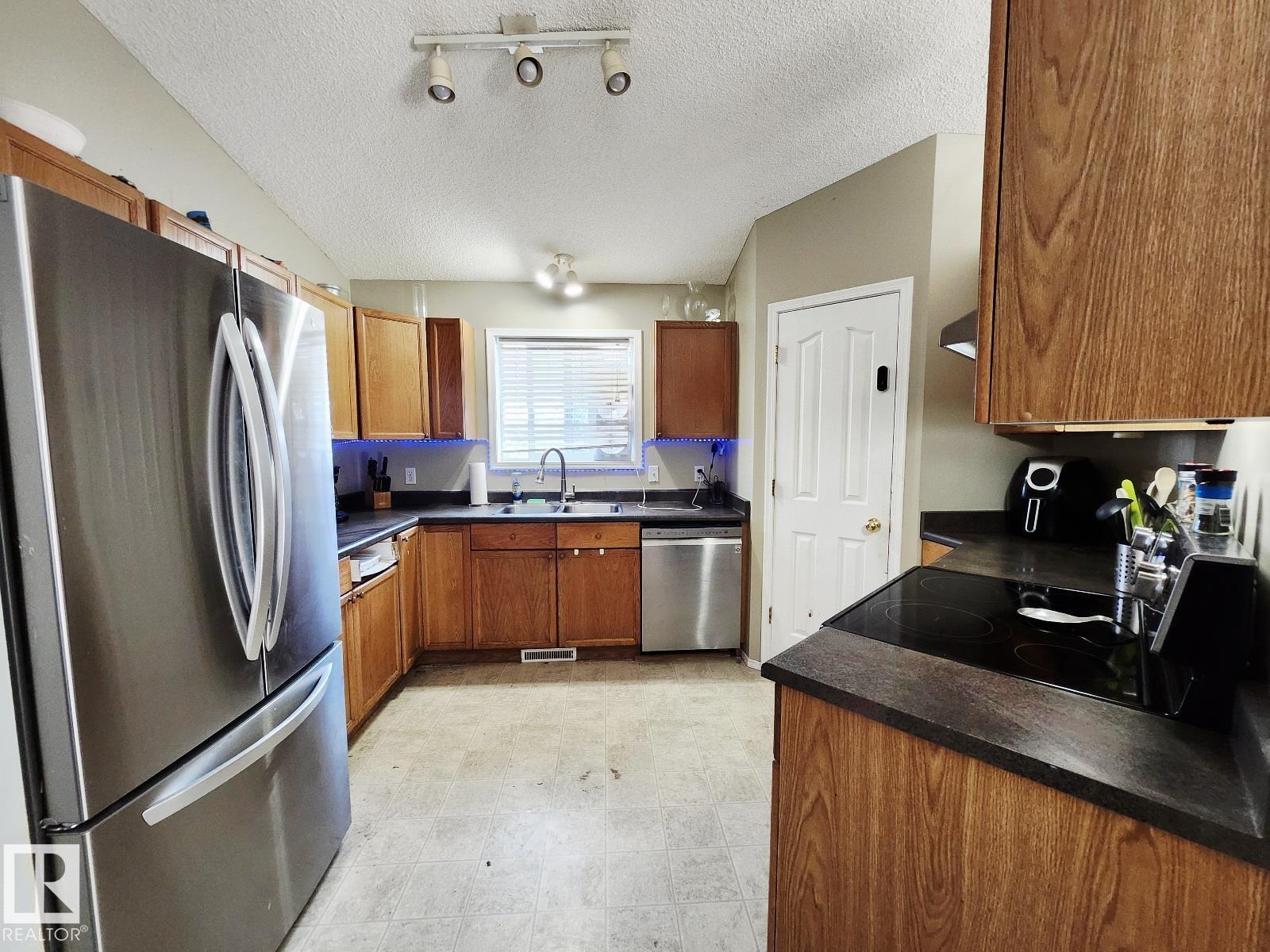 108 BROOKVIEW WY, Stony Plain