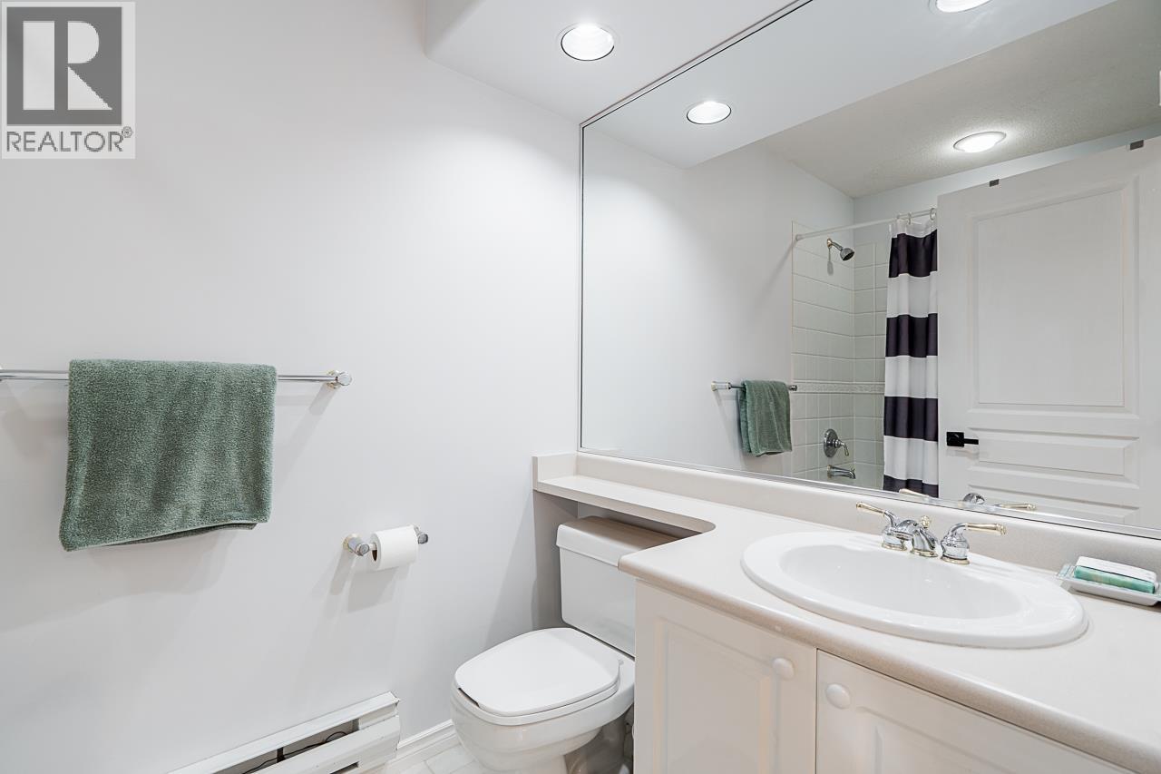 1158 STRATHAVEN DRIVE, North Vancouver