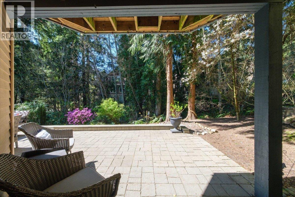 1158 STRATHAVEN DRIVE, North Vancouver