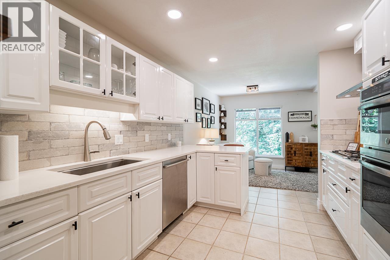 1158 STRATHAVEN DRIVE, North Vancouver