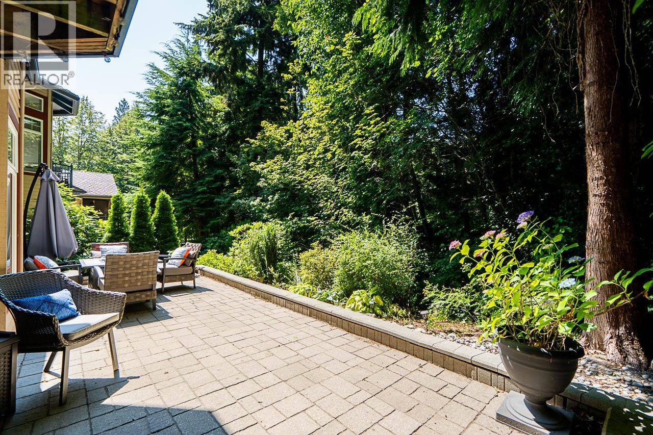 1158 STRATHAVEN DRIVE, North Vancouver