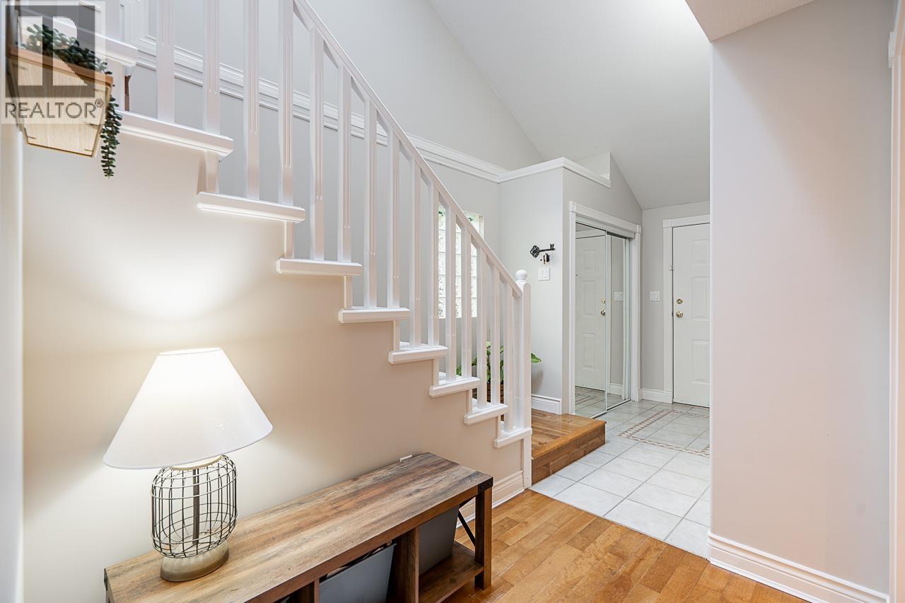 1158 STRATHAVEN DRIVE, North Vancouver