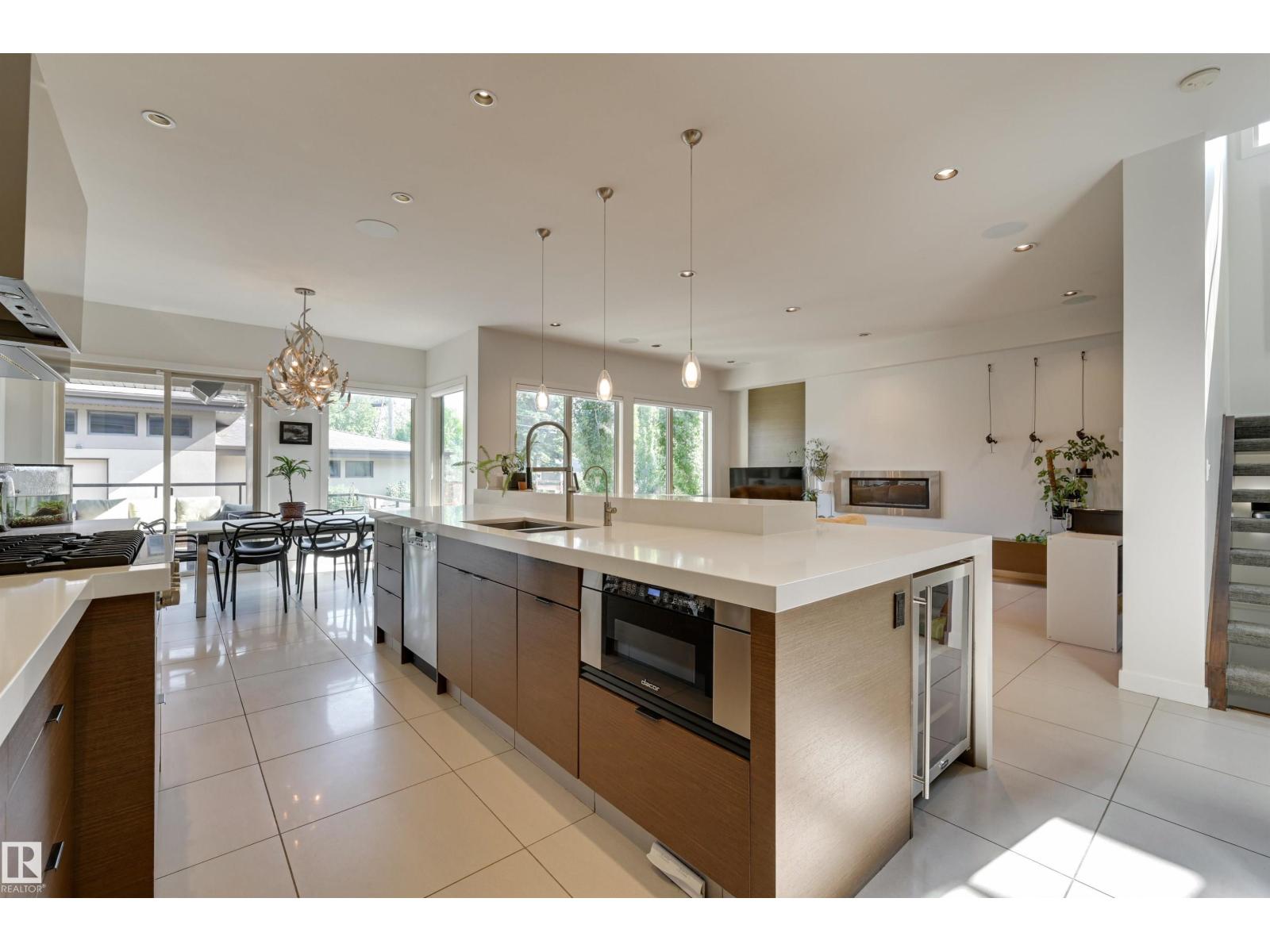 9415 144 ST NW, Edmonton