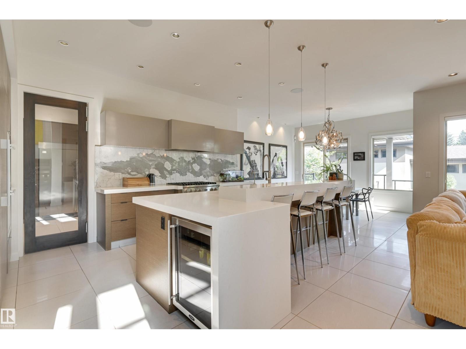 9415 144 ST NW, Edmonton