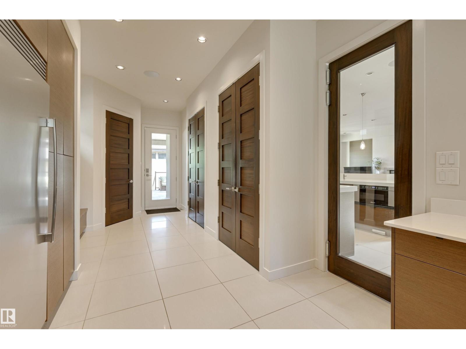 9415 144 ST NW, Edmonton