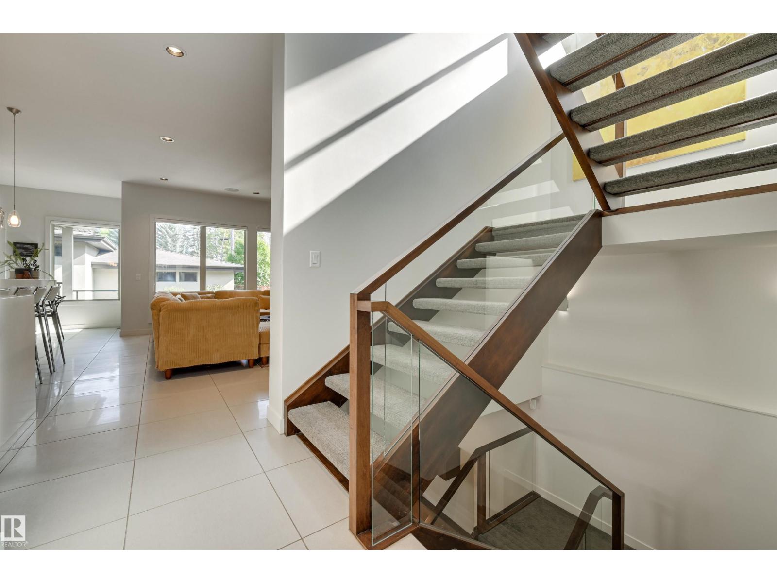 9415 144 ST NW, Edmonton