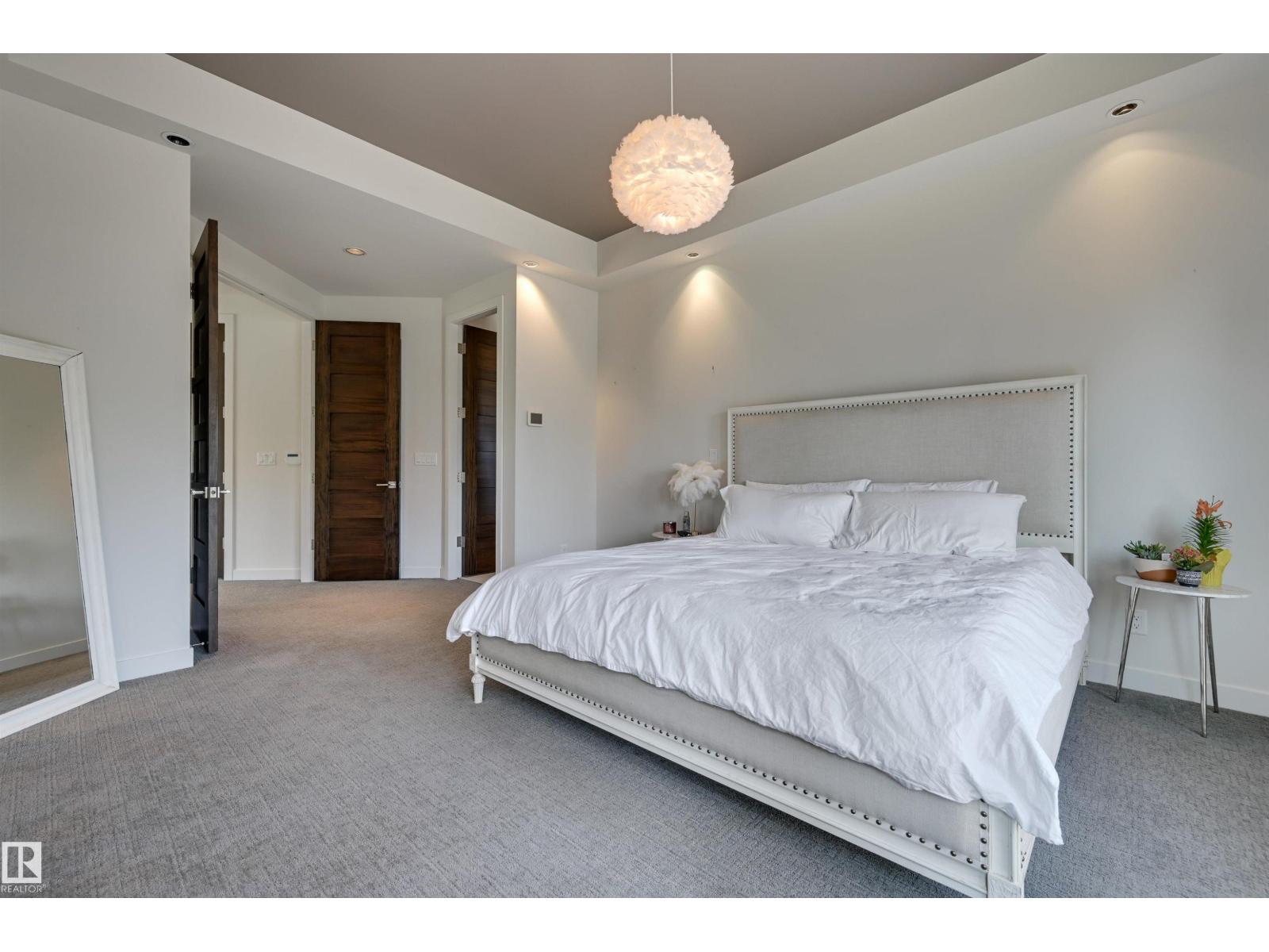 9415 144 ST NW, Edmonton