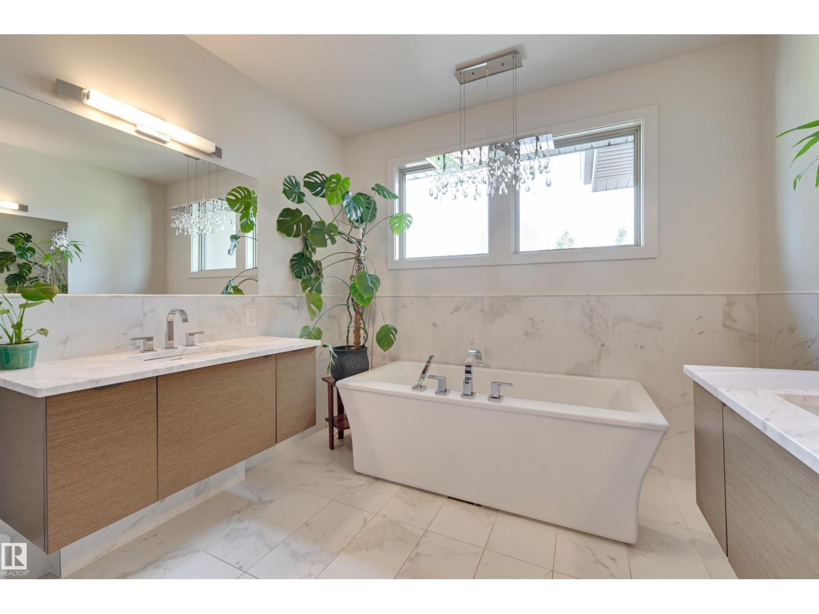 9415 144 ST NW, Edmonton