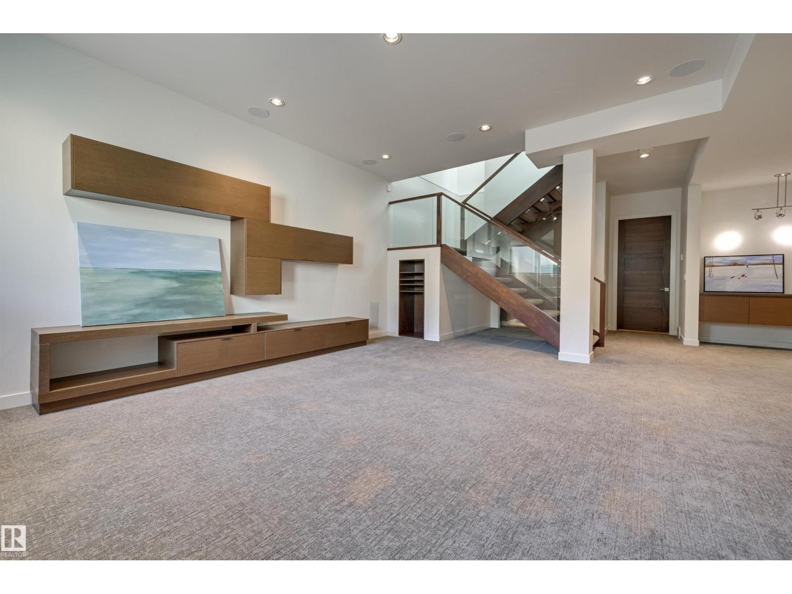 9415 144 ST NW, Edmonton