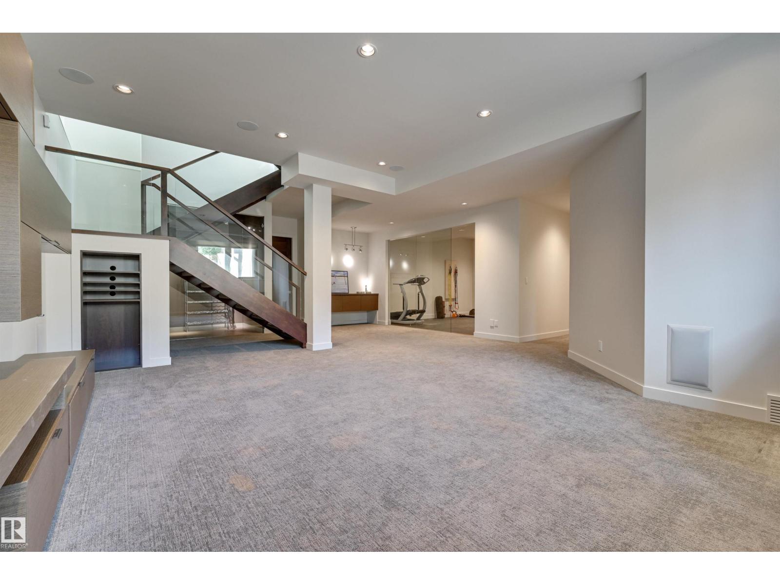 9415 144 ST NW, Edmonton