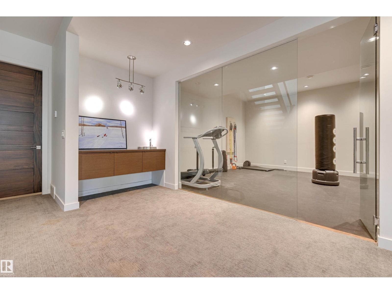 9415 144 ST NW, Edmonton