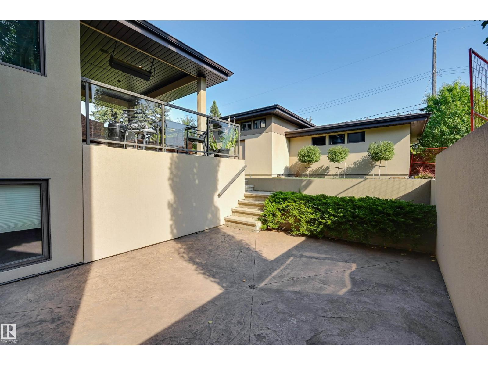 9415 144 ST NW, Edmonton