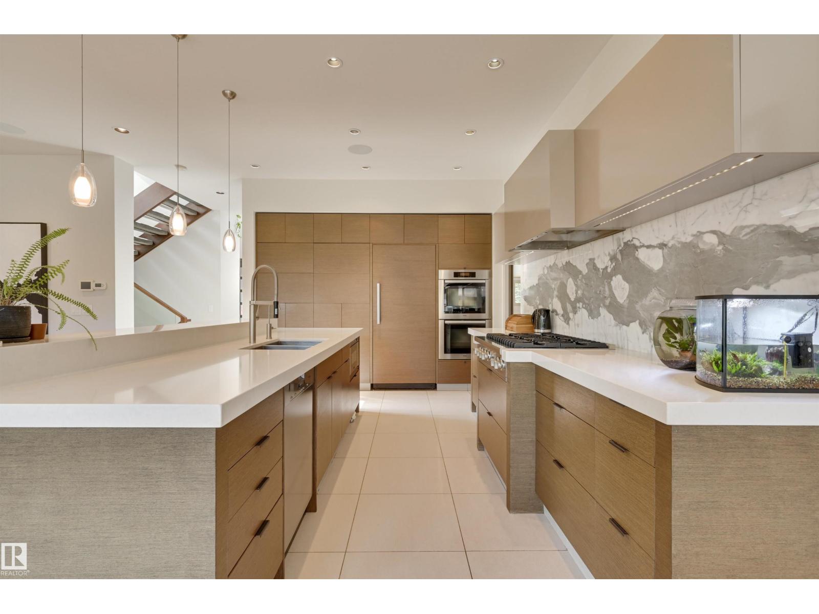 9415 144 ST NW, Edmonton