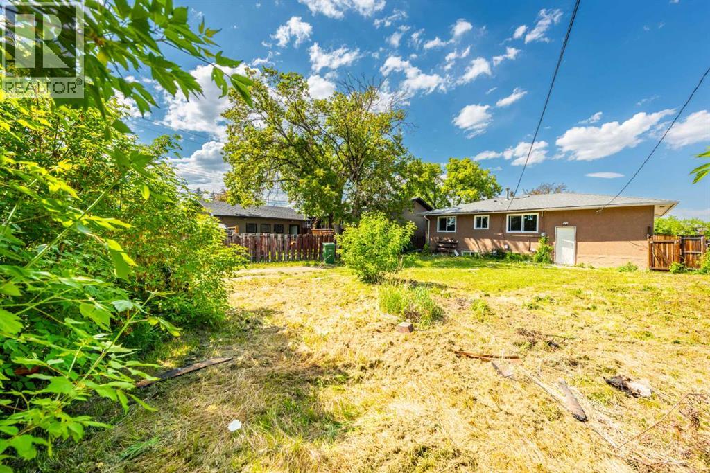 Single Family House Bungalow for Sale in   Avenue SE Penbrooke Meadows Calgary 