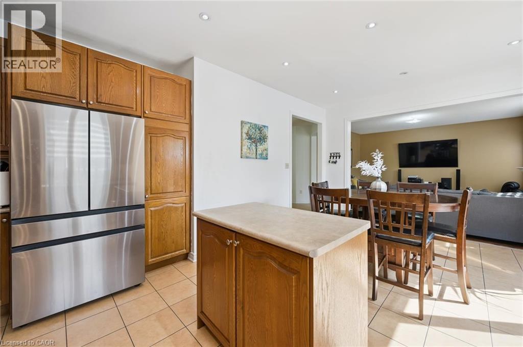 Photo 27 of 38 Cape Dorset Crescent, Brampton ON