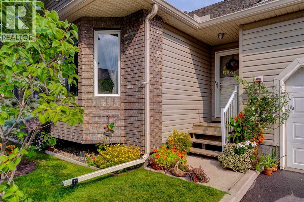 83 Mt Douglas Villas SE, Calgary, Alberta