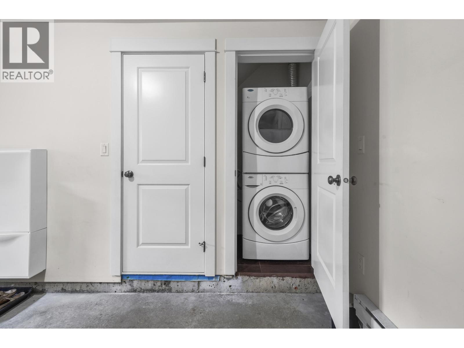 118 3382 VIEWMOUNT DRIVE, Port Moody