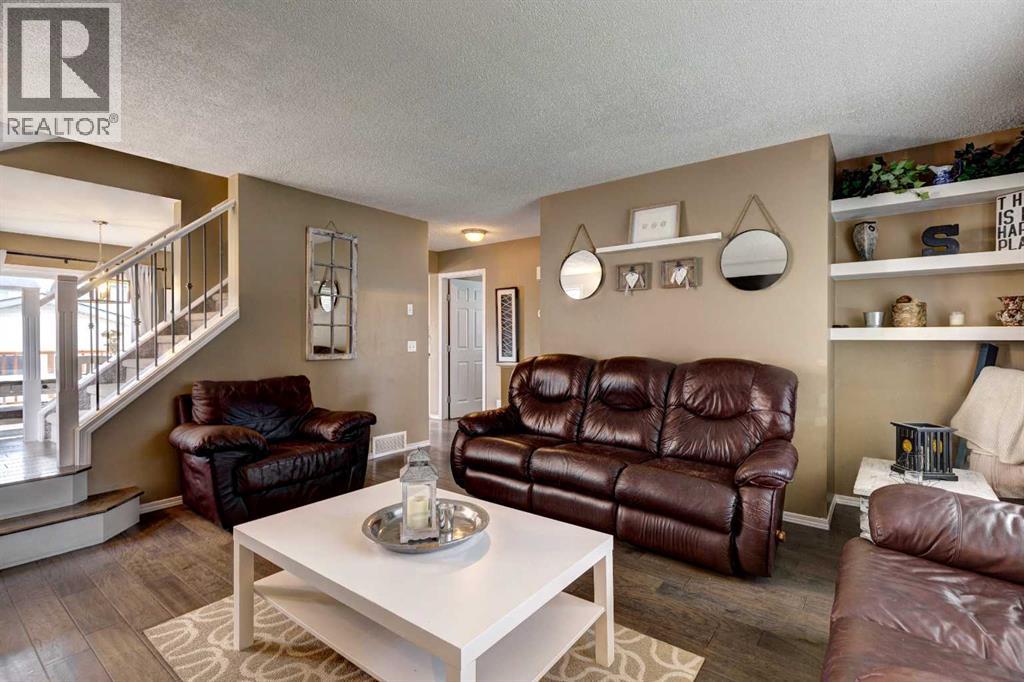 Single Family House for Sale in  Copperfield Mews SE Copperfield Calgary 