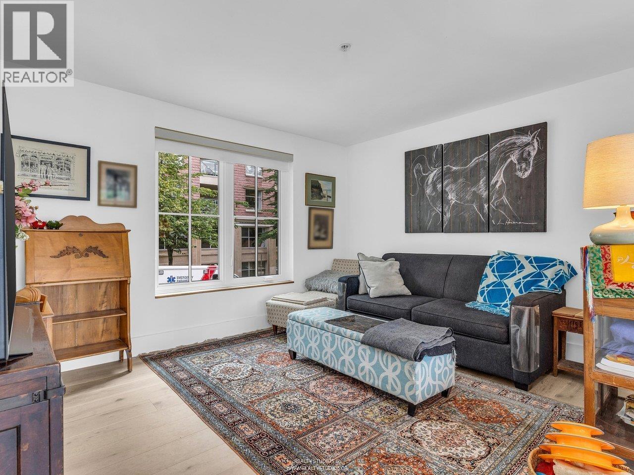 141 ALEXANDER STREET, Vancouver