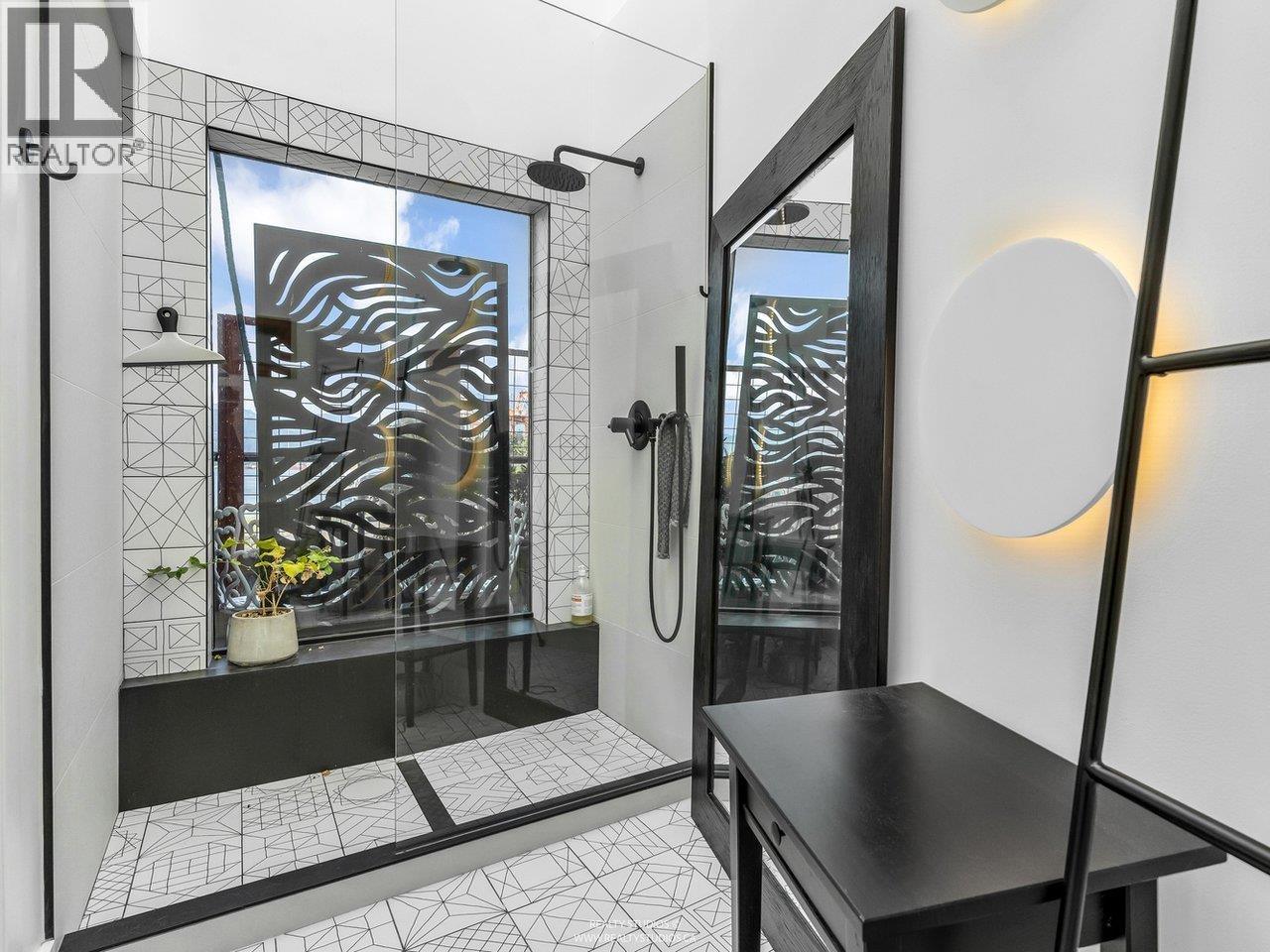 141 ALEXANDER STREET, Vancouver