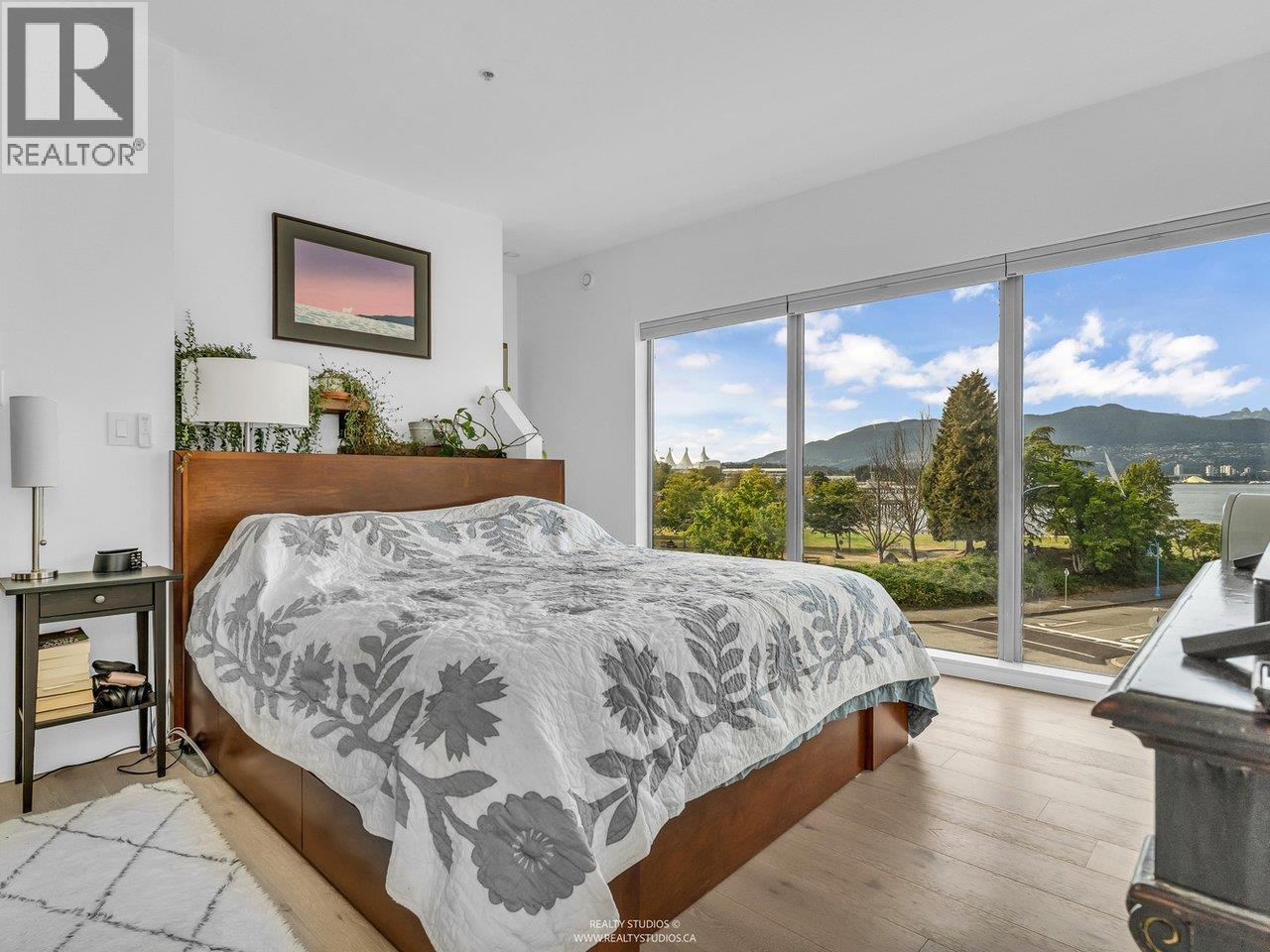 141 ALEXANDER STREET, Vancouver