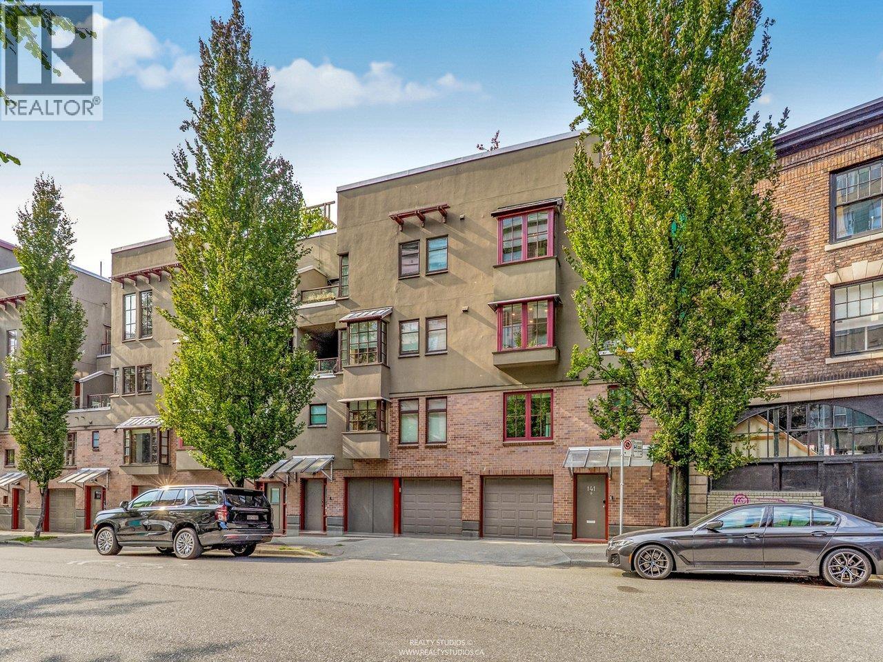 141 ALEXANDER STREET, Vancouver