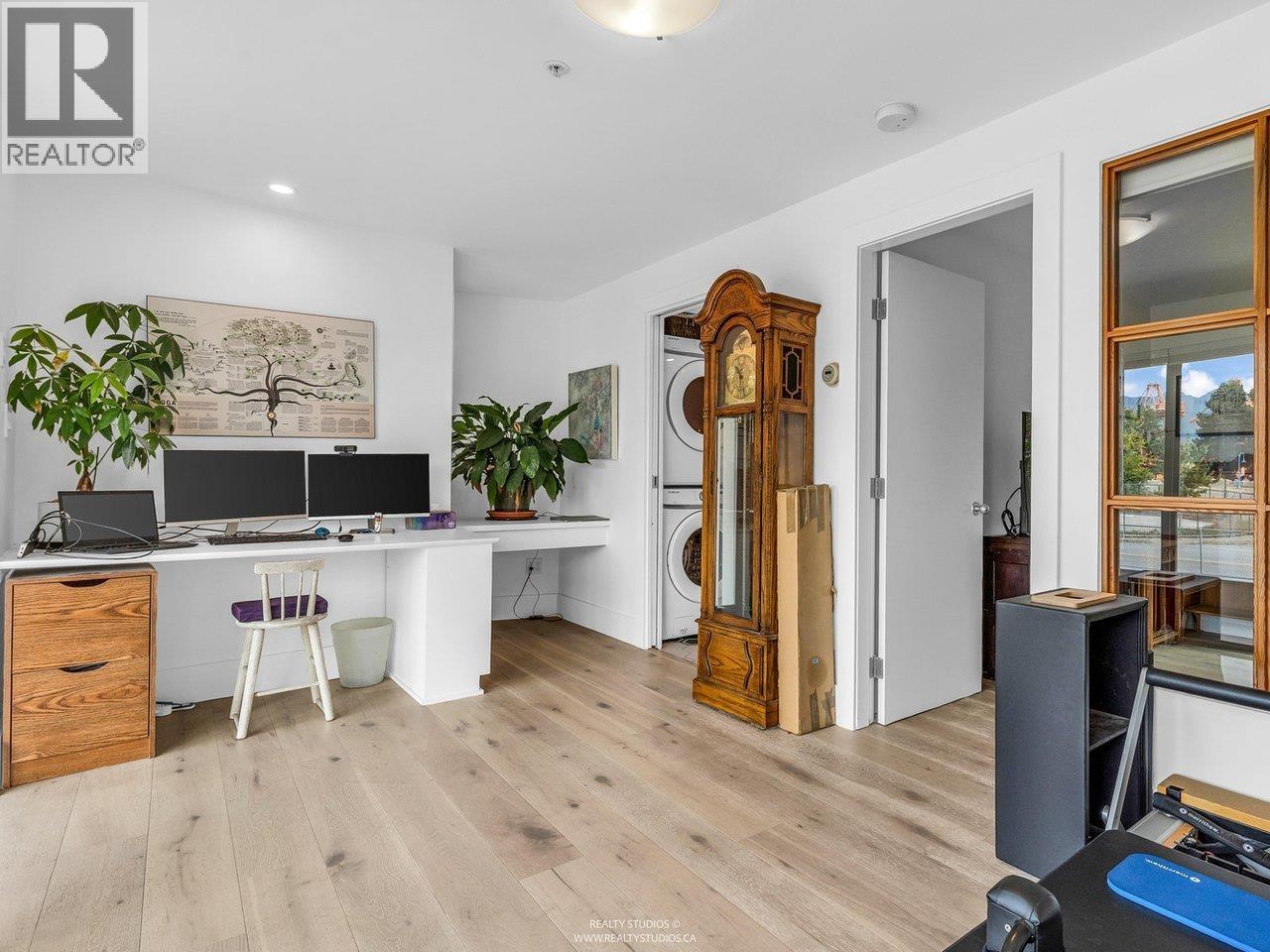 141 ALEXANDER STREET, Vancouver