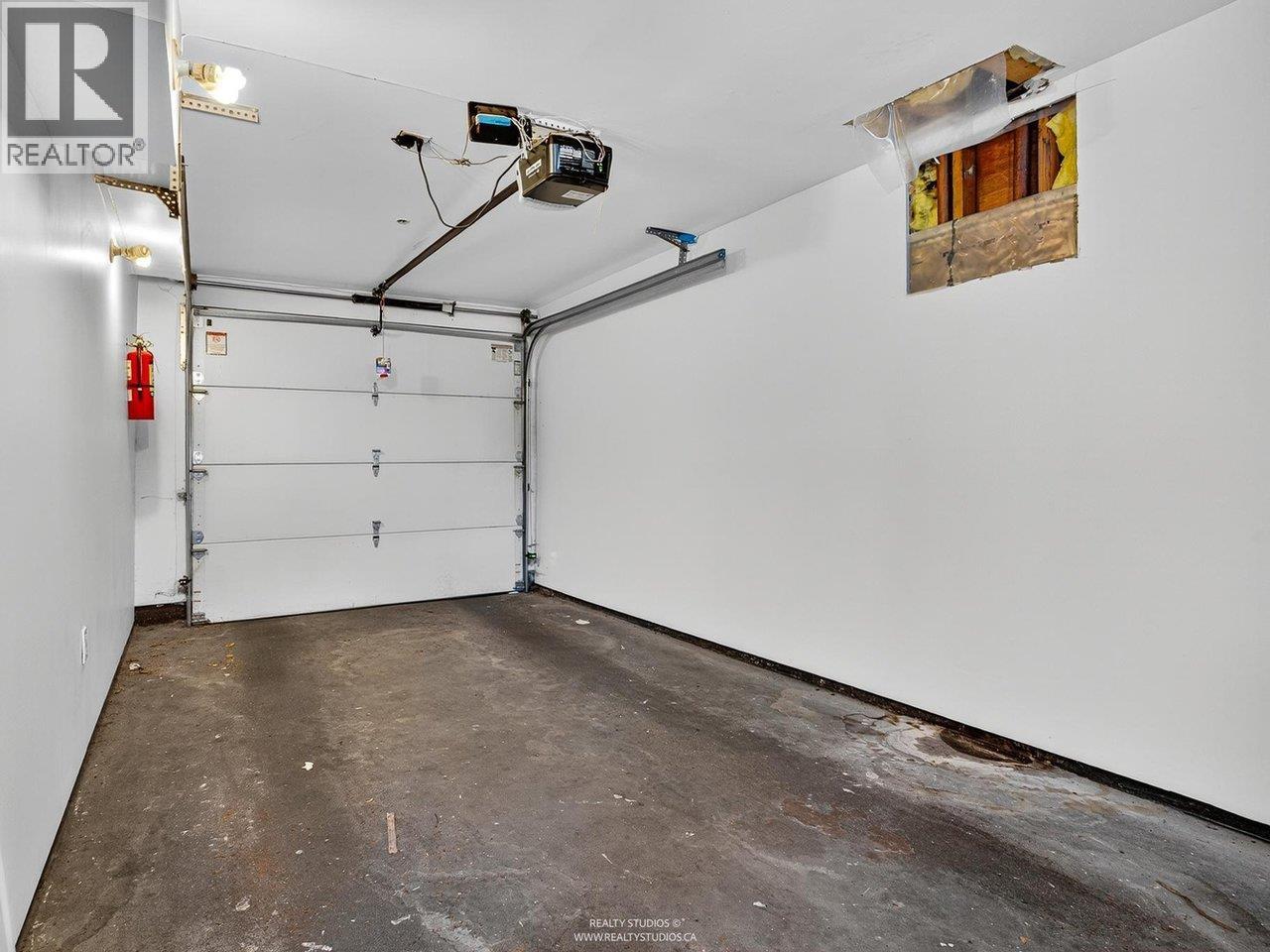 141 ALEXANDER STREET, Vancouver