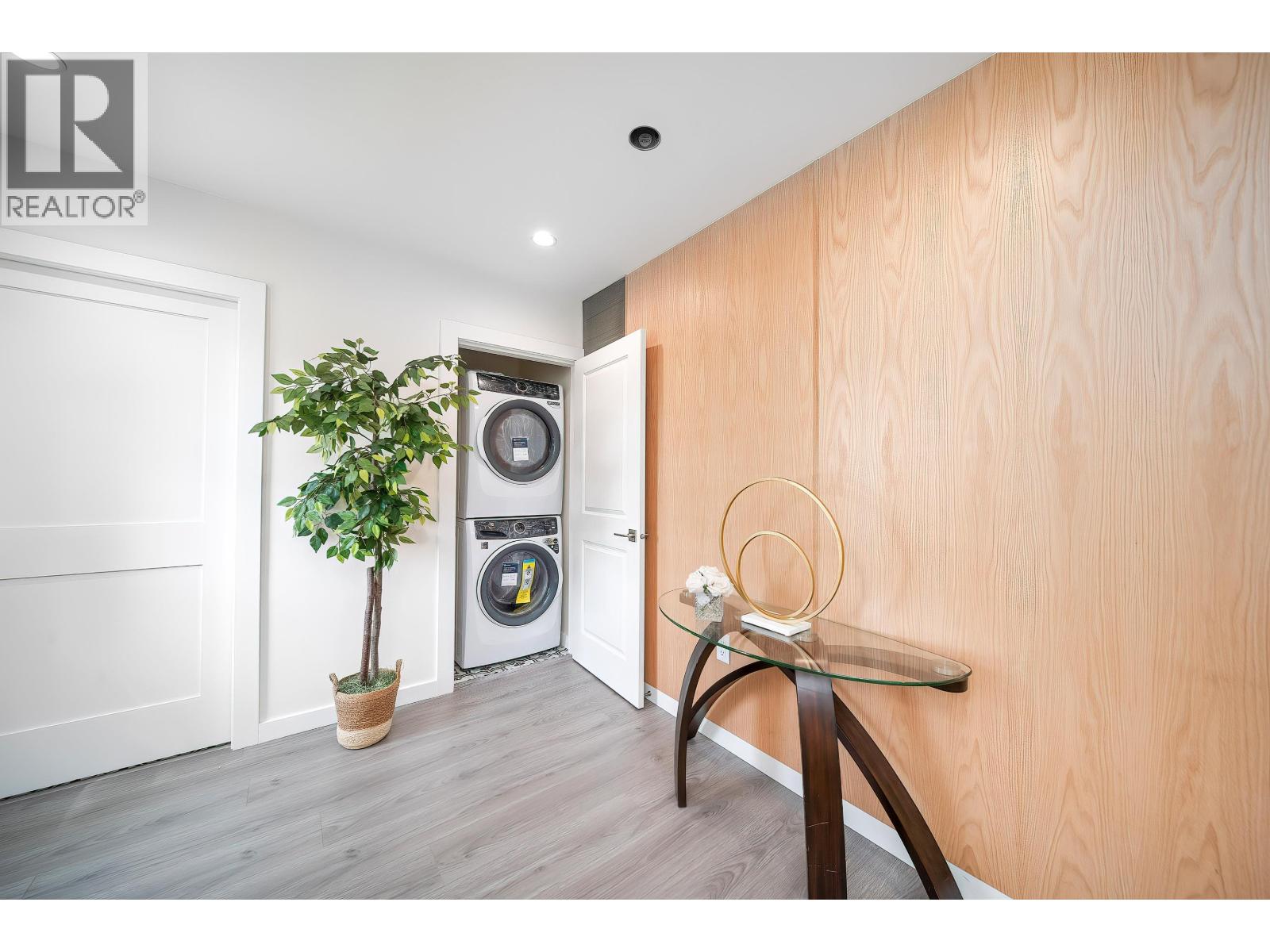 7620 GILLEY Avenue - photo 2