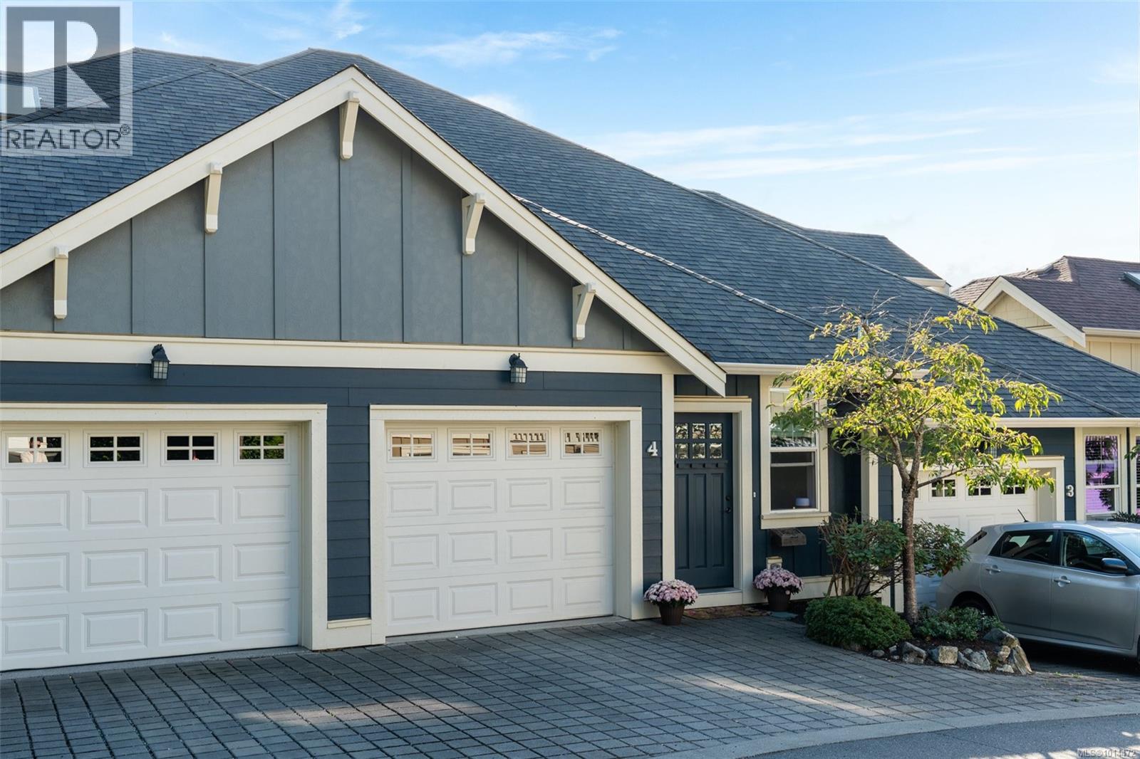 4 4583 Wilkinson Rd, Saanich