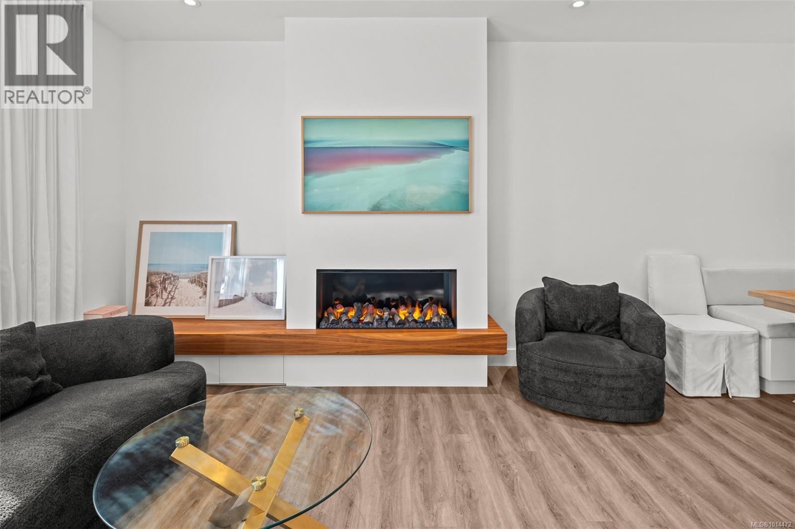 4 4583 Wilkinson Rd, Saanich
