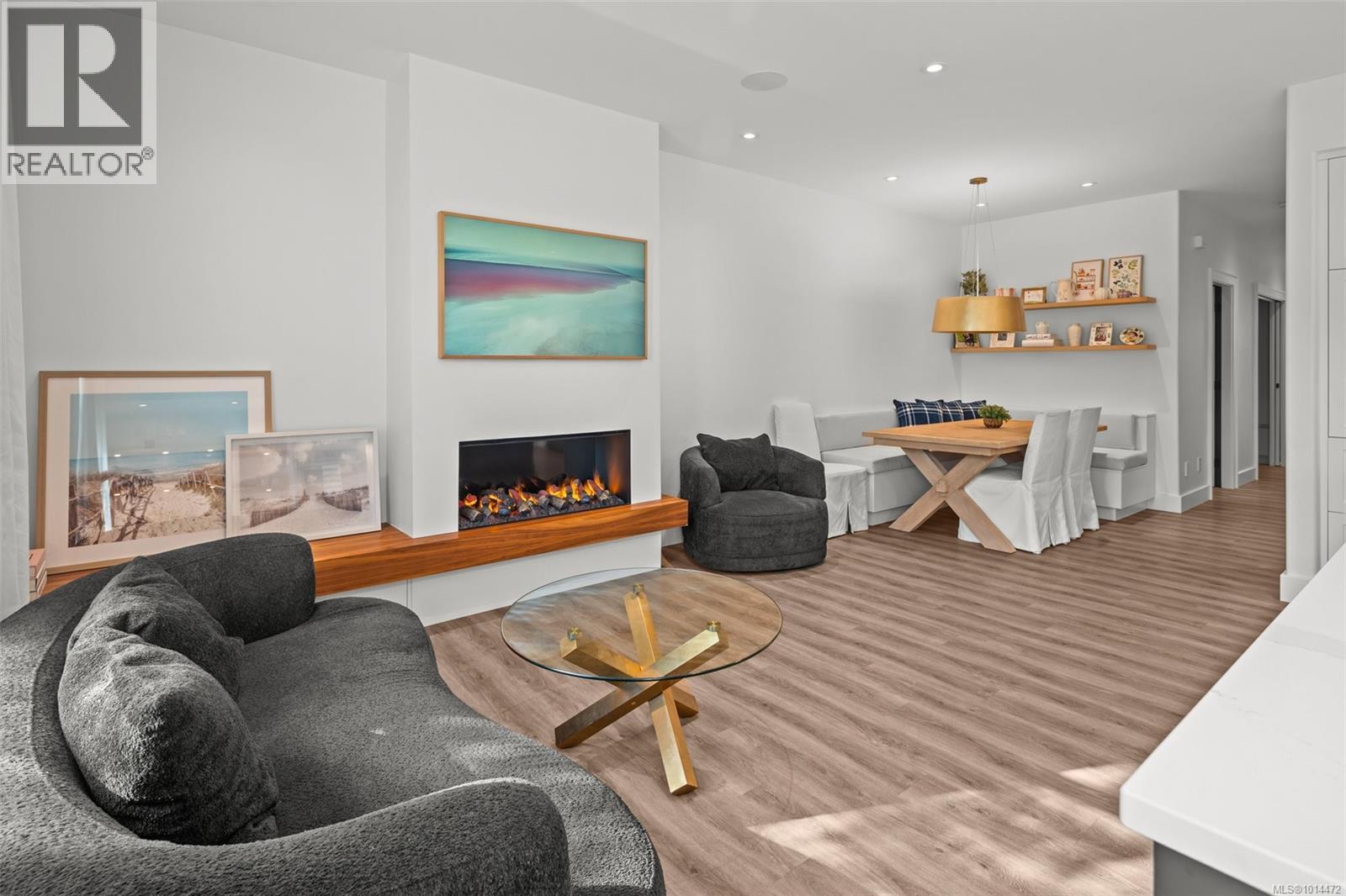 4 4583 Wilkinson Rd, Saanich