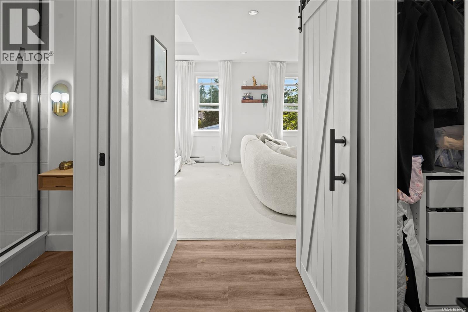 4 4583 Wilkinson Rd, Saanich