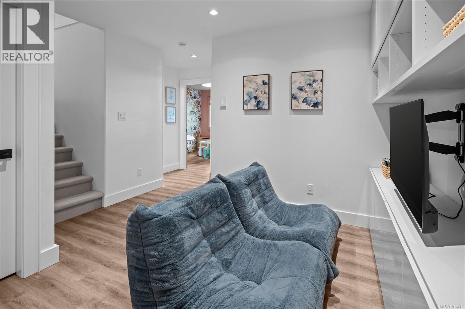 4 4583 Wilkinson Rd, Saanich