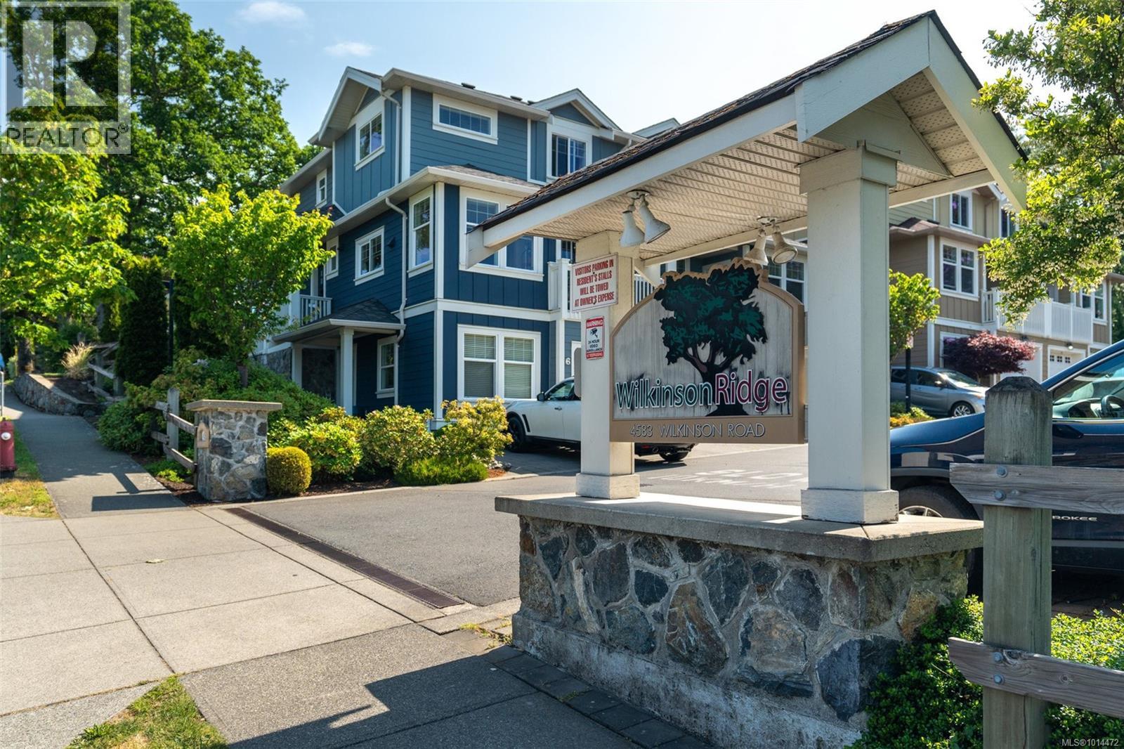 4 4583 Wilkinson Rd, Saanich