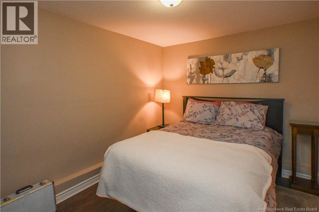 25 Downing Road - Image 33