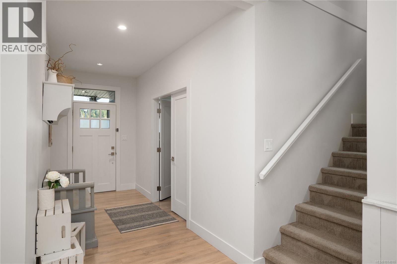  839 Ashbury Avenue, Langford