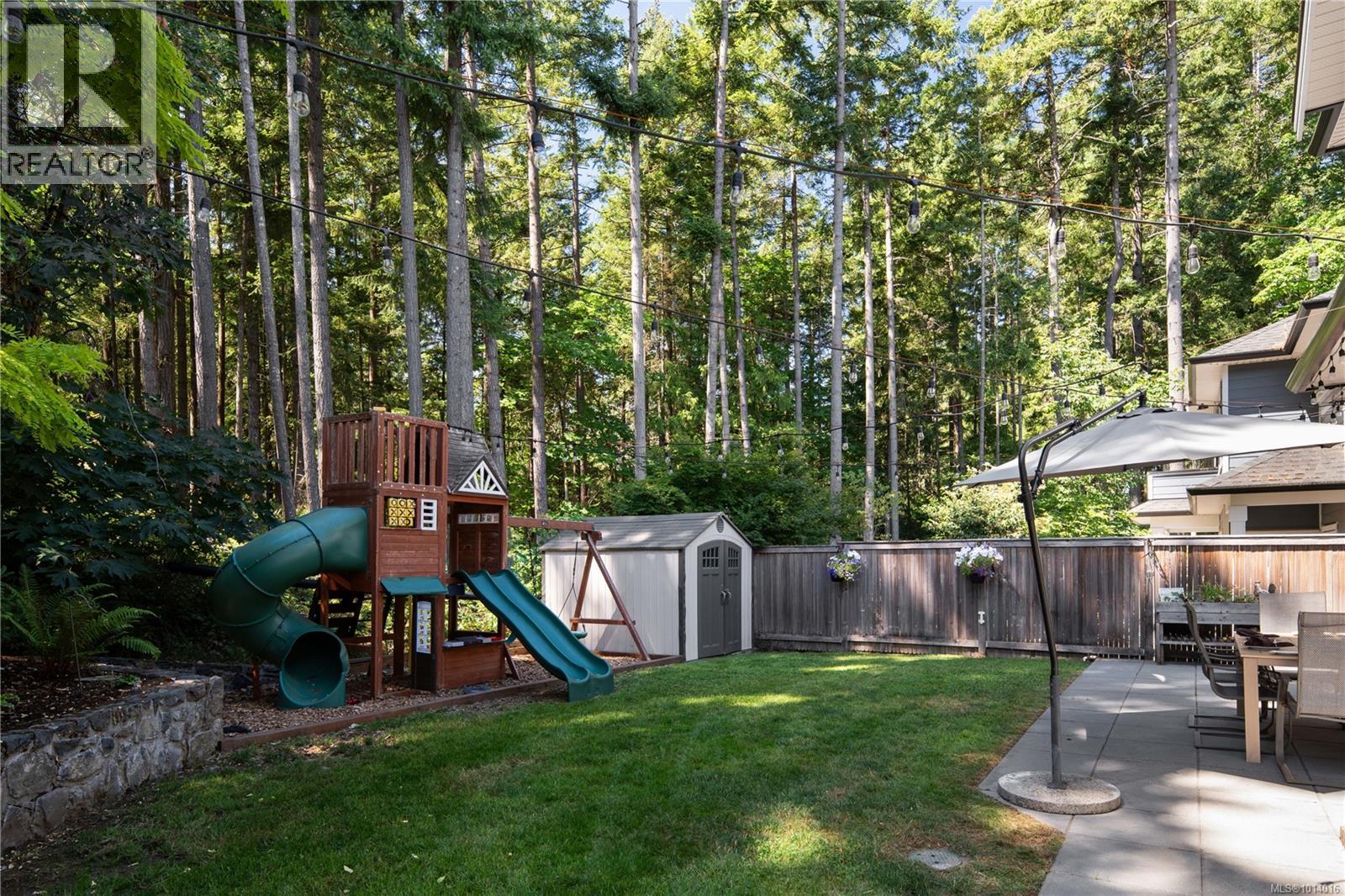  839 Ashbury Avenue, Langford