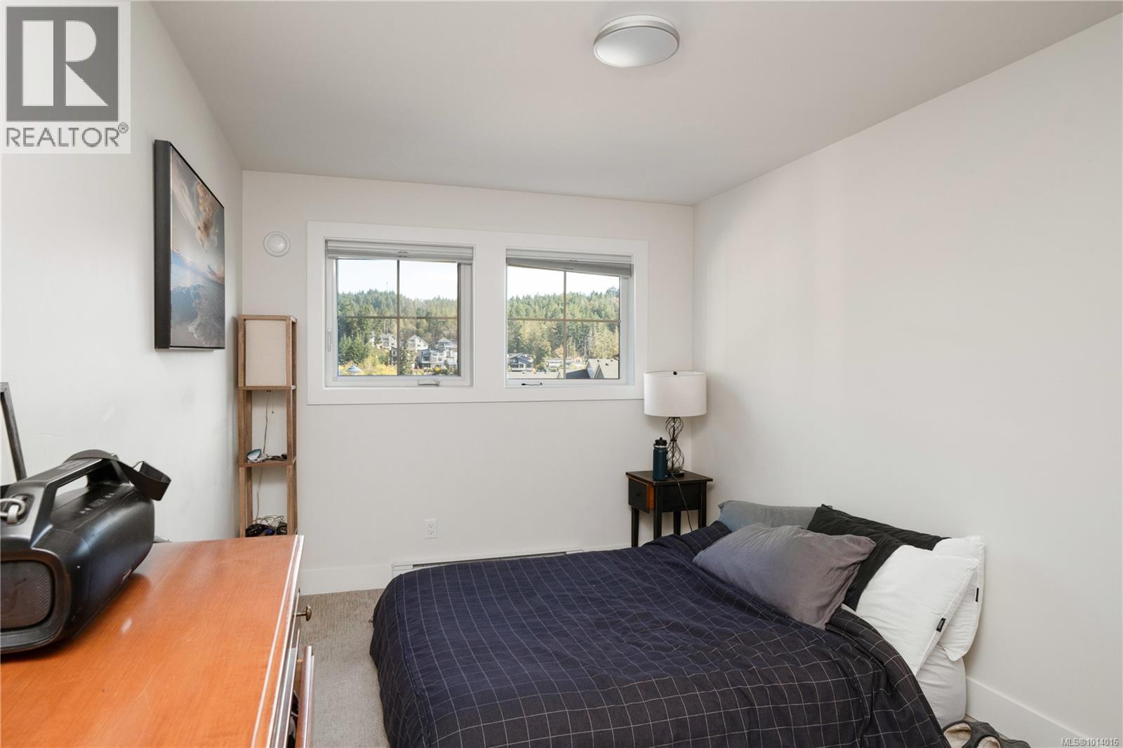  839 Ashbury Avenue, Langford