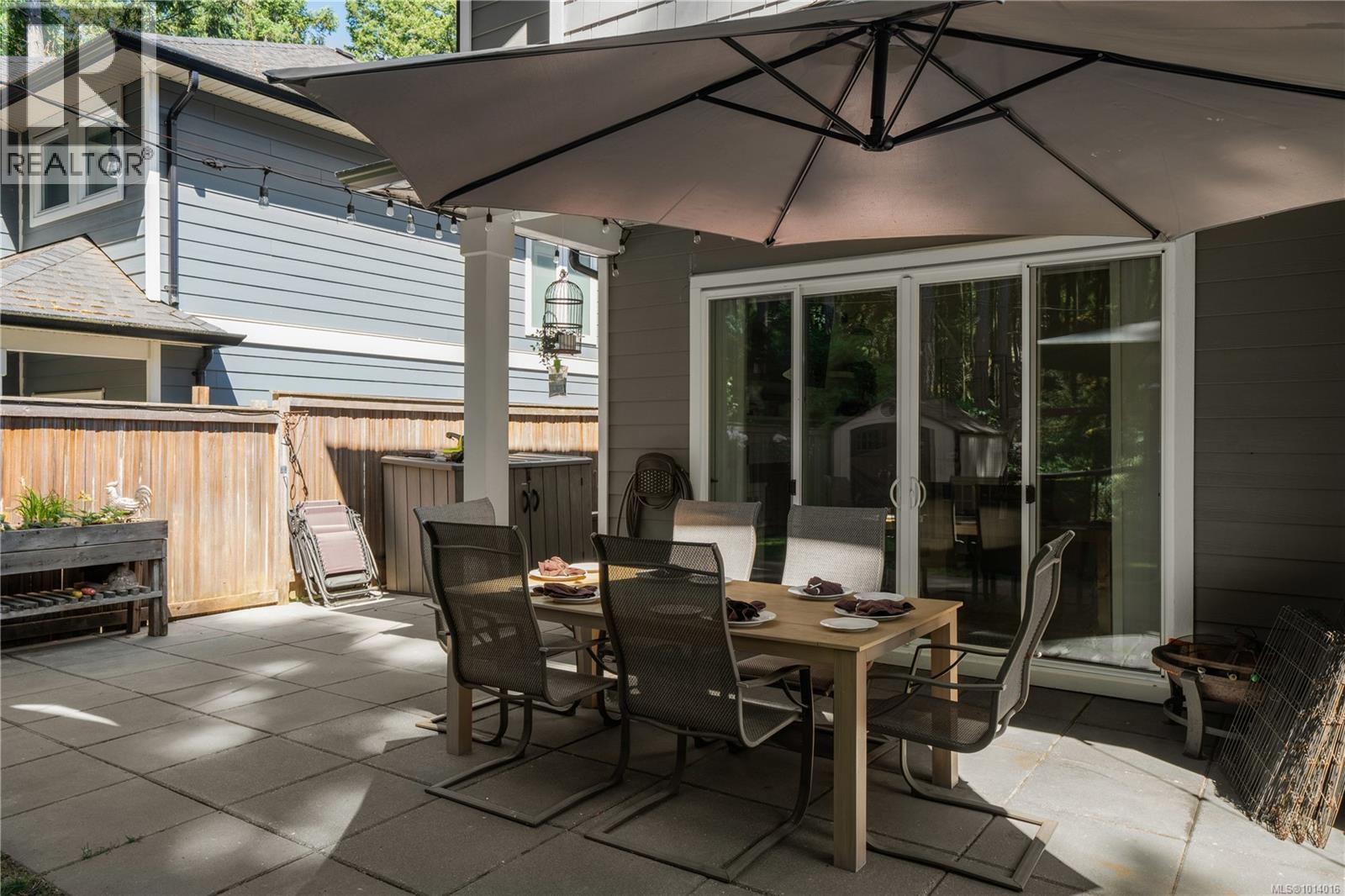  839 Ashbury Avenue, Langford