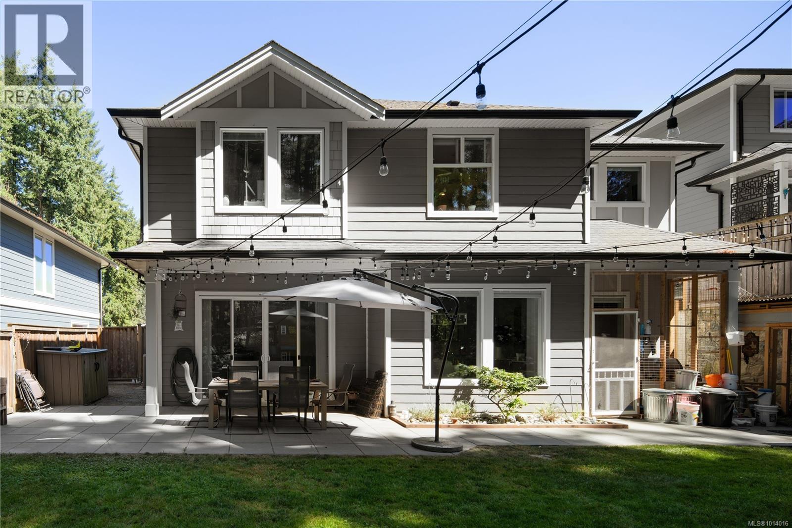  839 Ashbury Avenue, Langford